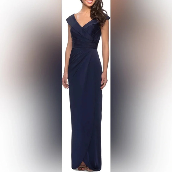 NWT Surplice Off the Shoulder Column Gown Navy Size 2 - Picture 1 of 9